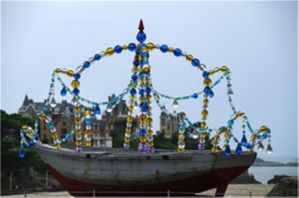 Le Bateau de larmes, 2004